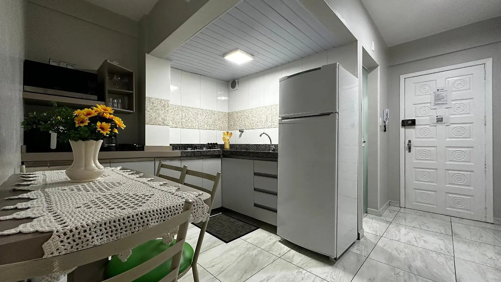 Ma01- Kitnet Com Ar | Vista Big Wheel | Garagem Apartamento Balneário Camboriú 0*,